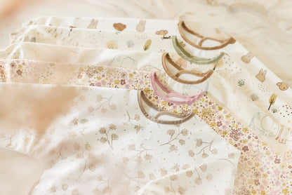 Bavoir imperméable à manches | Flower Fairies